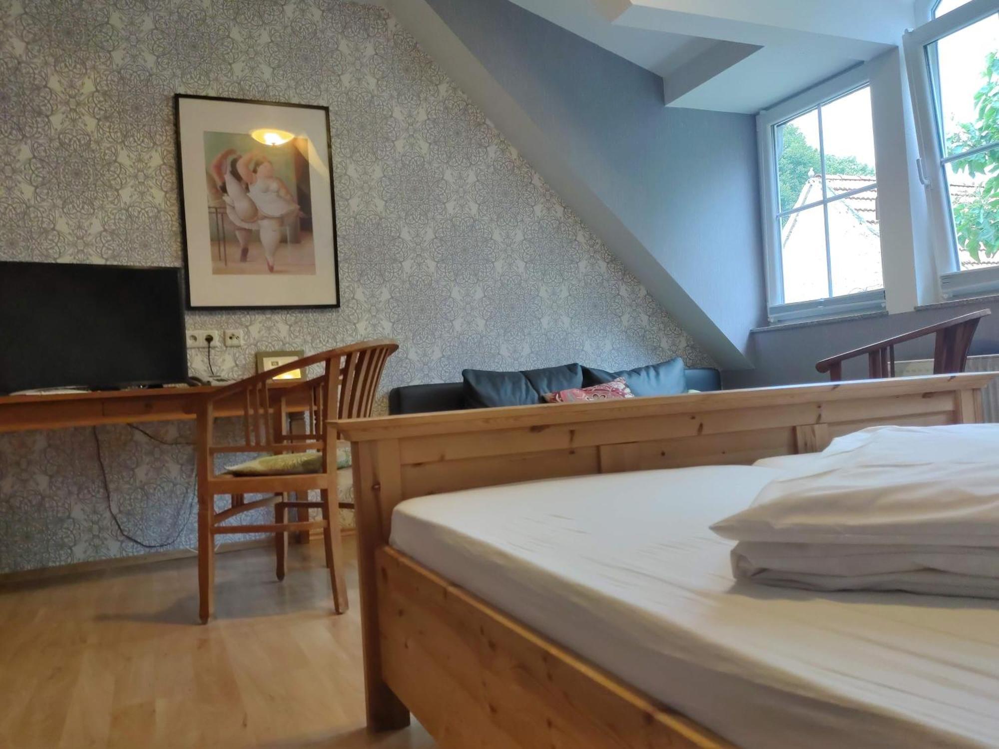 Harxheim Weingut Weinstube Weinhotel Wolf מראה חיצוני תמונה